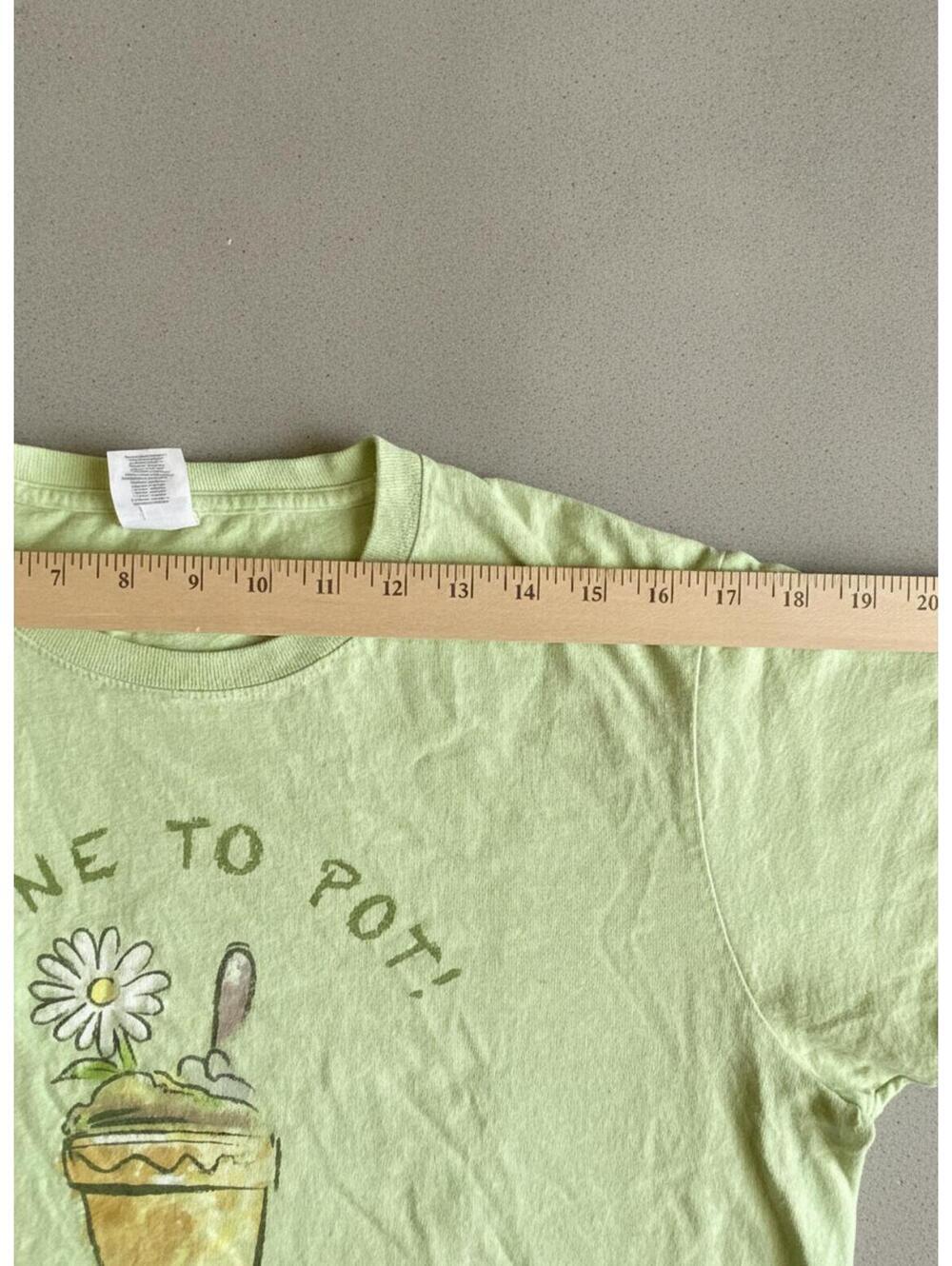 Buck Wear Women Tee L Regular Fit Green 100% Cotton Gardening Graphic Novelty - Picture 3 of 6